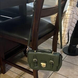 Elegant Green Kate spade Leather Shoulder Bag